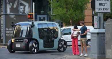 เทรนด์ Robotaxi โลกเดือด! สหรัฐฯ เร่งเครื่องปูทาง ขณะที่ลอนดอนกลายเป็นสนามรบใหม่